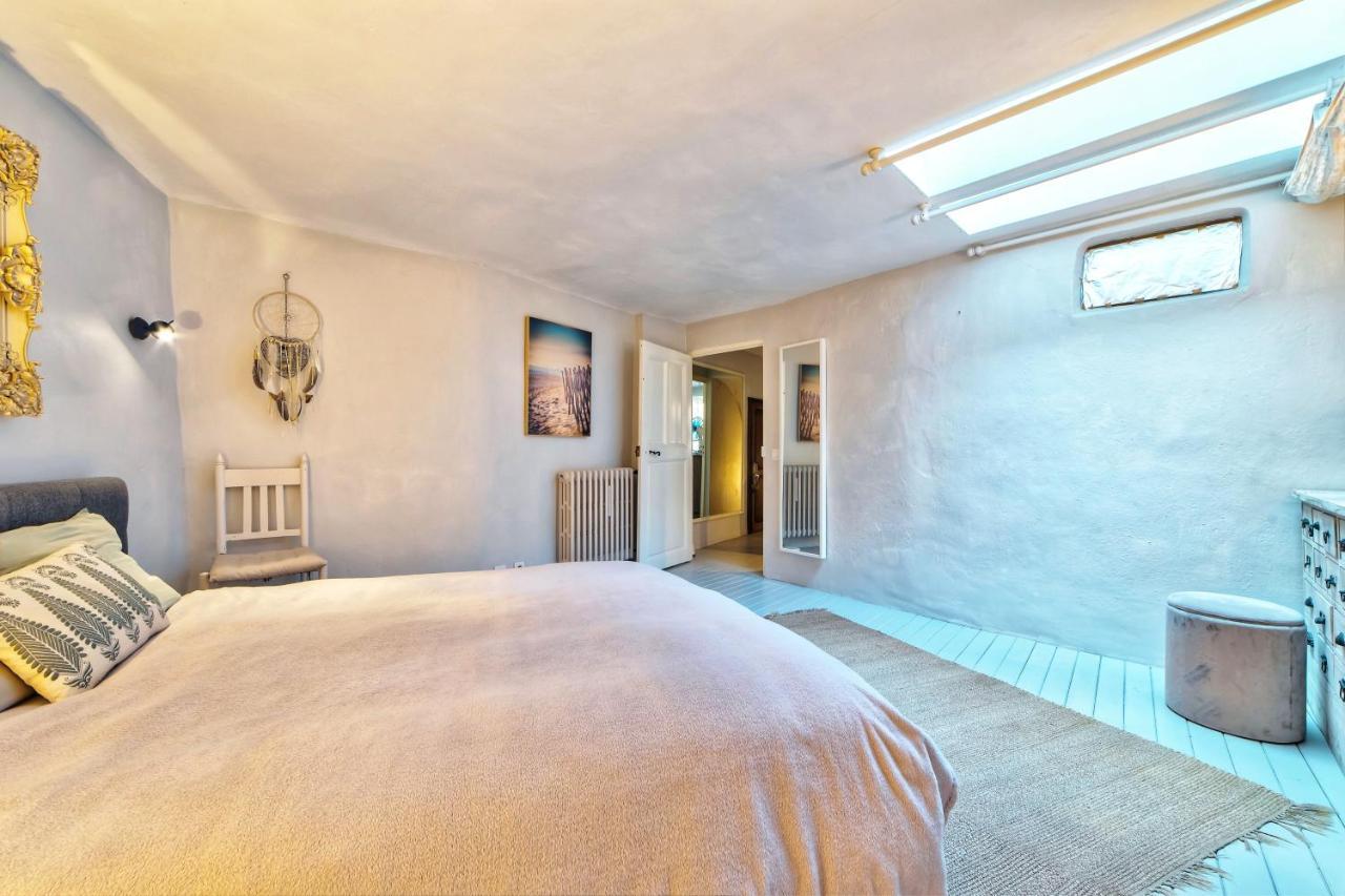 Townhouse Mougins In The Old Village, Fantastic View, Sea And Mountains エクステリア 写真
